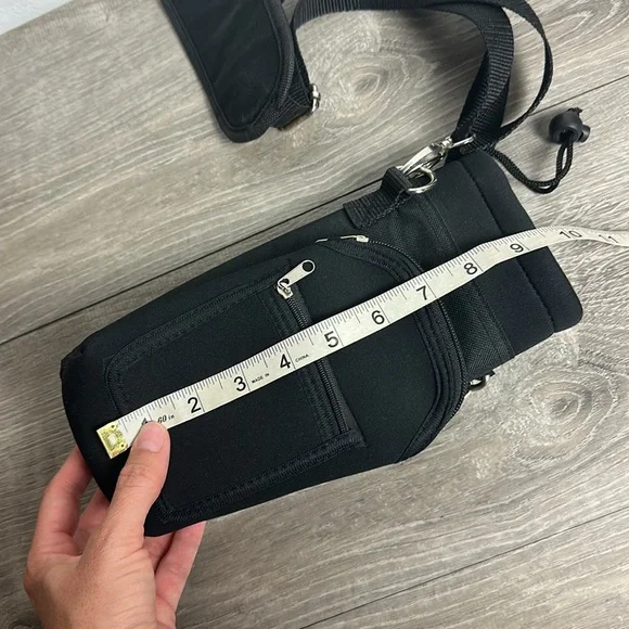 Kisa Crossbody Water Bottle Holder Carrier - Picture 7 of 7